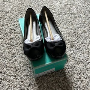 Girl’s Copper Key Black Flats Size 2